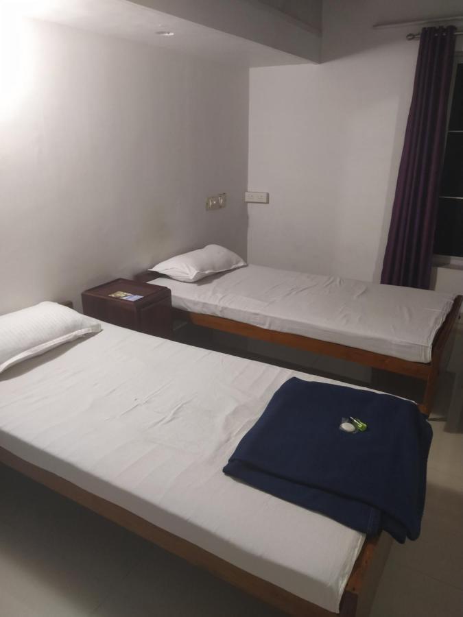 Paradise Inn Guest House Alappuzha ภายนอก รูปภาพ