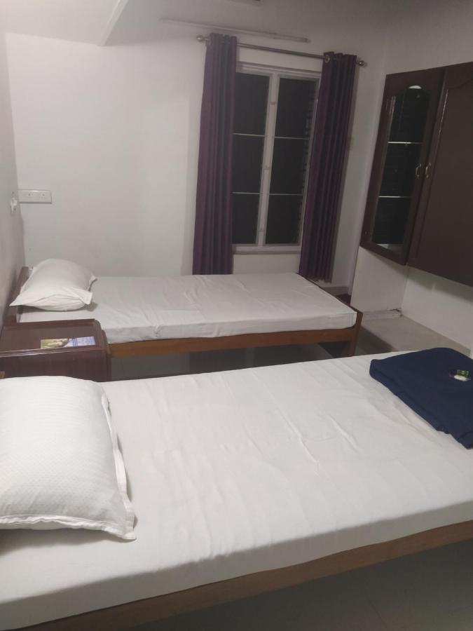 Paradise Inn Guest House Alappuzha ภายนอก รูปภาพ