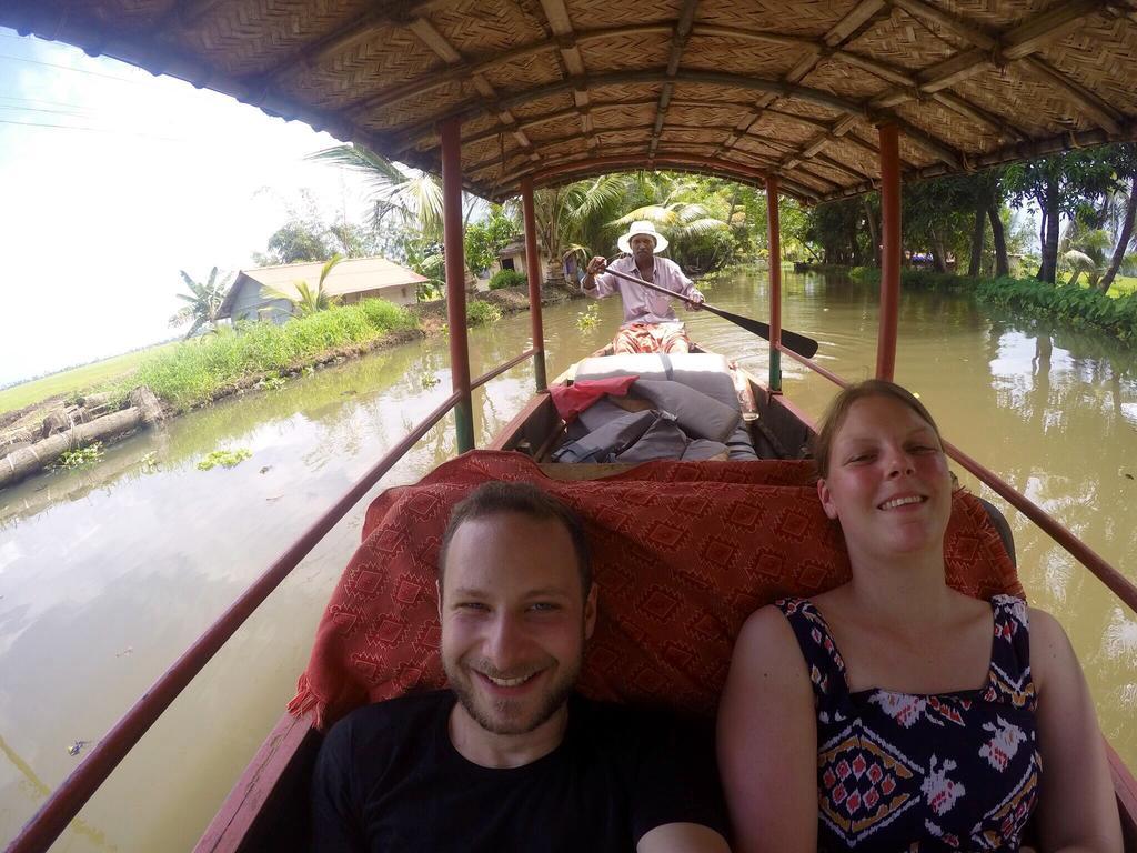 Paradise Inn Guest House Alappuzha ภายนอก รูปภาพ